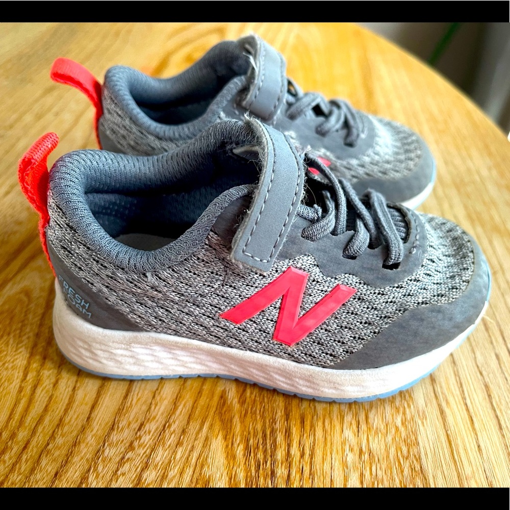 Toddler Girl New Balance Shoes Size 5